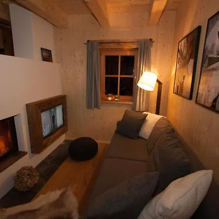 Chalet Mountain Hideaway *